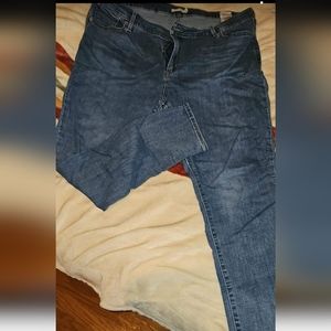 Levi's 712 High Rise Skinny Jeans